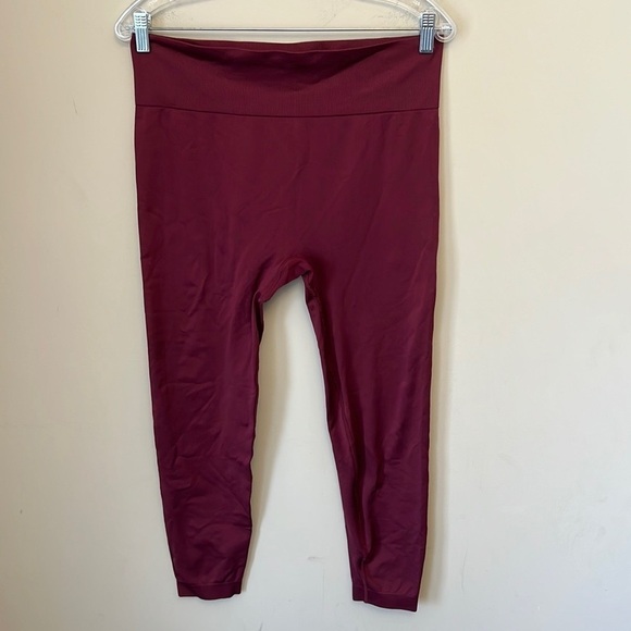 Knix Good to Go Seamless Leggings in Dark Cherry size XL - Picture 4 of 10